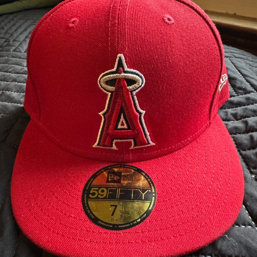 Angels Fitted - Picture 2 of 5